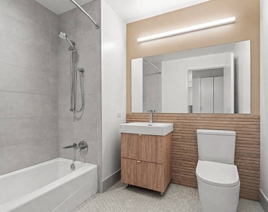 550 10th Avenue - Photo Thumbnail 8
