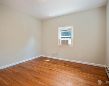 30 Runyon Avenue - Photo Thumbnail 15