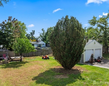 30 Runyon Avenue - Photo Thumbnail 9