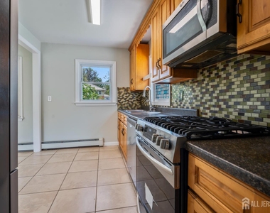 30 Runyon Avenue - Photo Thumbnail 11