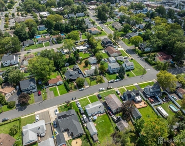 30 Runyon Avenue - Photo Thumbnail 27