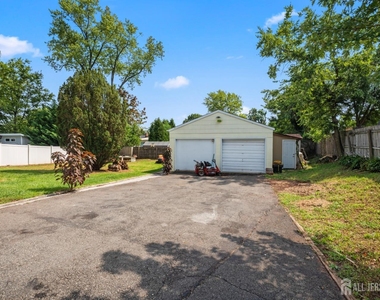 30 Runyon Avenue - Photo Thumbnail 32