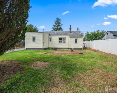 30 Runyon Avenue - Photo Thumbnail 16