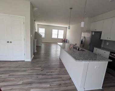 1322 Cedar Valley - Photo Thumbnail 1