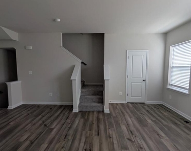 1322 Cedar Valley - Photo Thumbnail 9