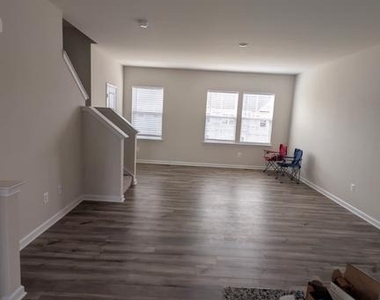 1322 Cedar Valley - Photo Thumbnail 10