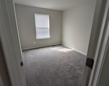 1322 Cedar Valley - Photo Thumbnail 18
