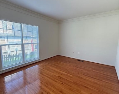 64 Riggs Road - Photo Thumbnail 11