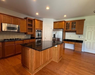 64 Riggs Road - Photo Thumbnail 12