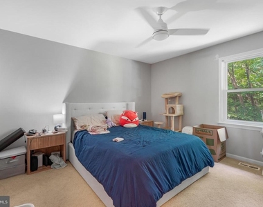 1703 Sherwood Dr - Photo Thumbnail 14