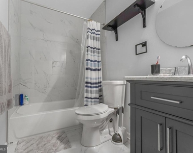 1703 Sherwood Dr - Photo Thumbnail 12