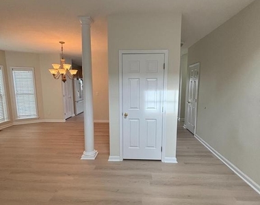 38 Hot Springs Way - Photo Thumbnail 4