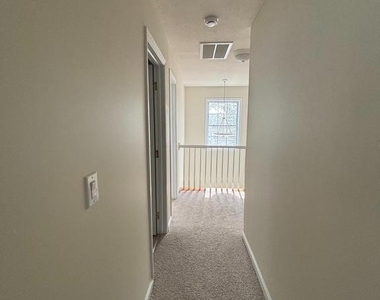 38 Hot Springs Way - Photo Thumbnail 14