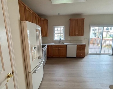 38 Hot Springs Way - Photo Thumbnail 7