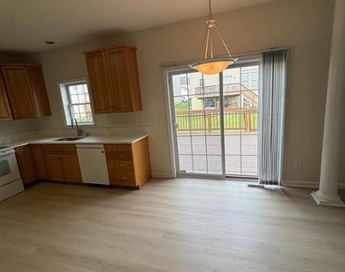 38 Hot Springs Way - Photo Thumbnail 8