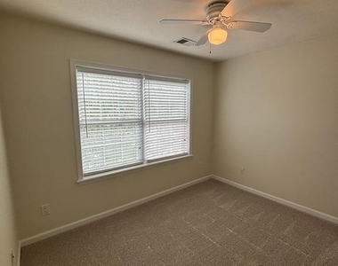 38 Hot Springs Way - Photo Thumbnail 23