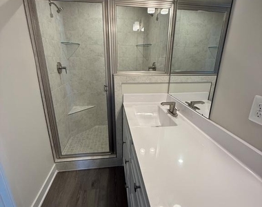 8144 Foxwood Drive - Photo Thumbnail 13
