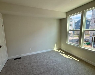 8144 Foxwood Drive - Photo Thumbnail 17