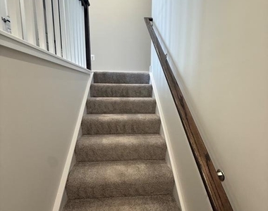 8144 Foxwood Drive - Photo Thumbnail 10
