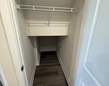 8144 Foxwood Drive - Photo Thumbnail 8