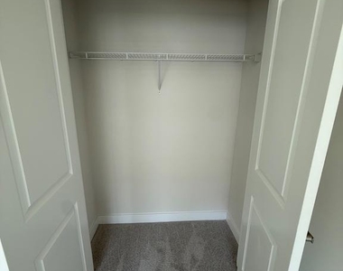 8144 Foxwood Drive - Photo Thumbnail 18