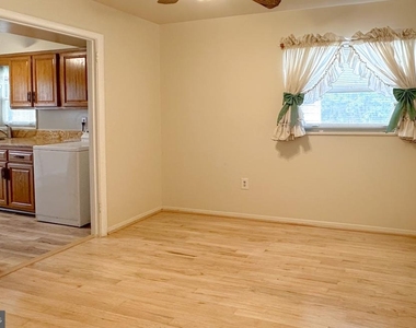 1406 Hylton Avenue - Photo Thumbnail 10