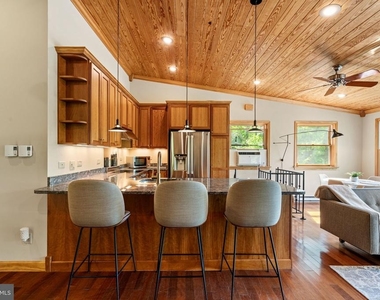 8255 Sunderman Place - Photo Thumbnail 19