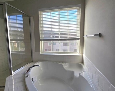 17513 Victoria Falls Drive - Photo Thumbnail 12