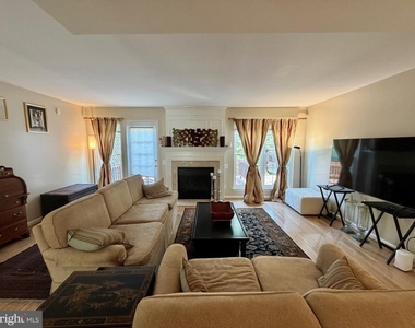11535 Bertram Street - Photo Thumbnail 6