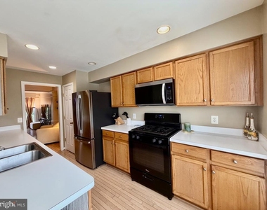 11535 Bertram Street - Photo Thumbnail 12