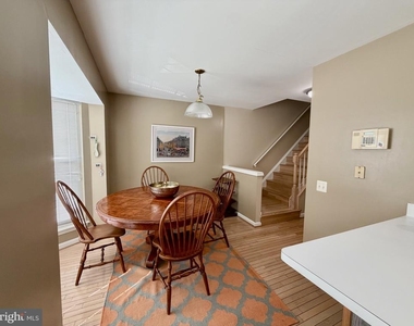 11535 Bertram Street - Photo Thumbnail 9