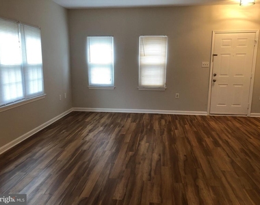 667 Constellation Square Se - Photo Thumbnail 1