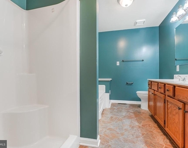 10521 Roosevelt Drive - Photo Thumbnail 21
