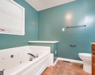 10521 Roosevelt Drive - Photo Thumbnail 23