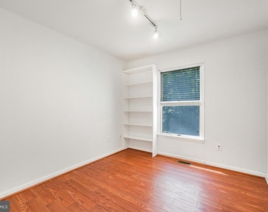 10521 Roosevelt Drive - Photo Thumbnail 15