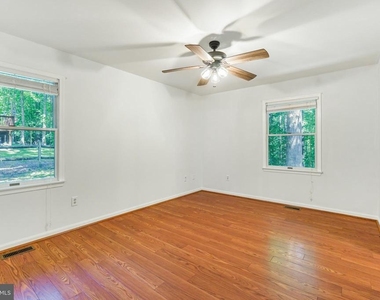 10521 Roosevelt Drive - Photo Thumbnail 19
