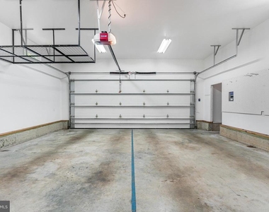 10521 Roosevelt Drive - Photo Thumbnail 28