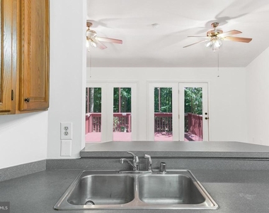 10521 Roosevelt Drive - Photo Thumbnail 12