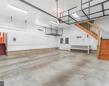 10521 Roosevelt Drive - Photo Thumbnail 27
