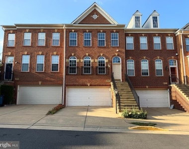 5669 Faircloth Court - Photo Thumbnail 1