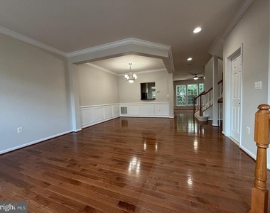 5669 Faircloth Court - Photo Thumbnail 6