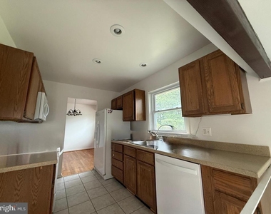 3921 Forest Grove Drive - Photo Thumbnail 2