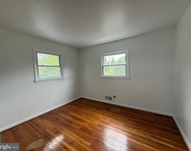 3921 Forest Grove Drive - Photo Thumbnail 14