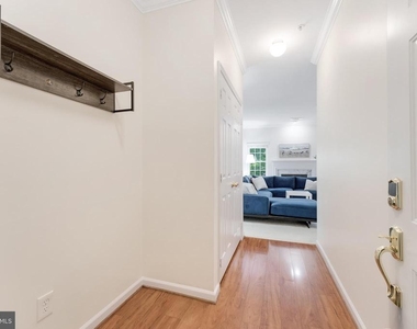 1700 Lake Shore Crest Drive - Photo Thumbnail 3