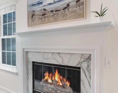 1700 Lake Shore Crest Drive - Photo Thumbnail 8