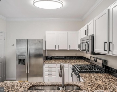 1700 Lake Shore Crest Drive - Photo Thumbnail 13