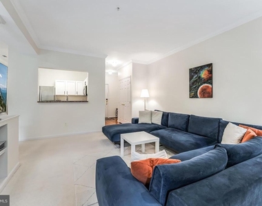 1700 Lake Shore Crest Drive - Photo Thumbnail 10
