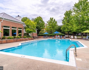 1700 Lake Shore Crest Drive - Photo Thumbnail 45