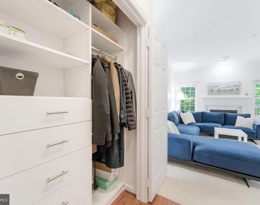 1700 Lake Shore Crest Drive - Photo Thumbnail 4
