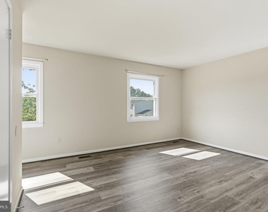 2998 Steven Martin Drive - Photo Thumbnail 12
